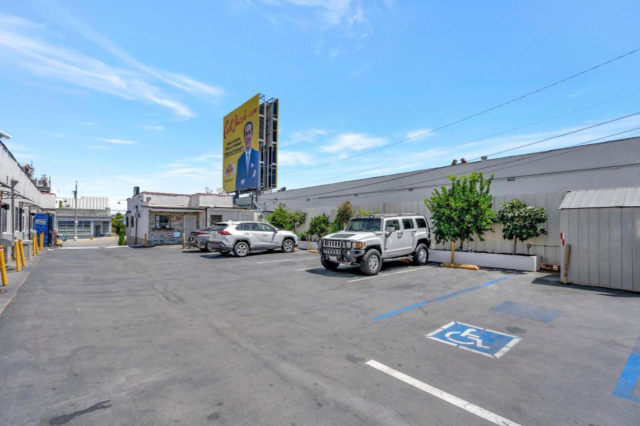 Mid City Inn Los Angeles Exterior photo